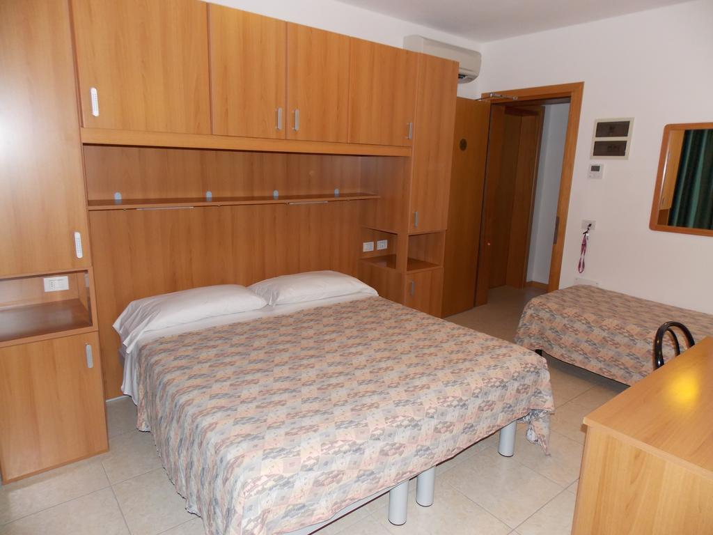 Hotel Colorado Lido di Jesolo Bilik gambar