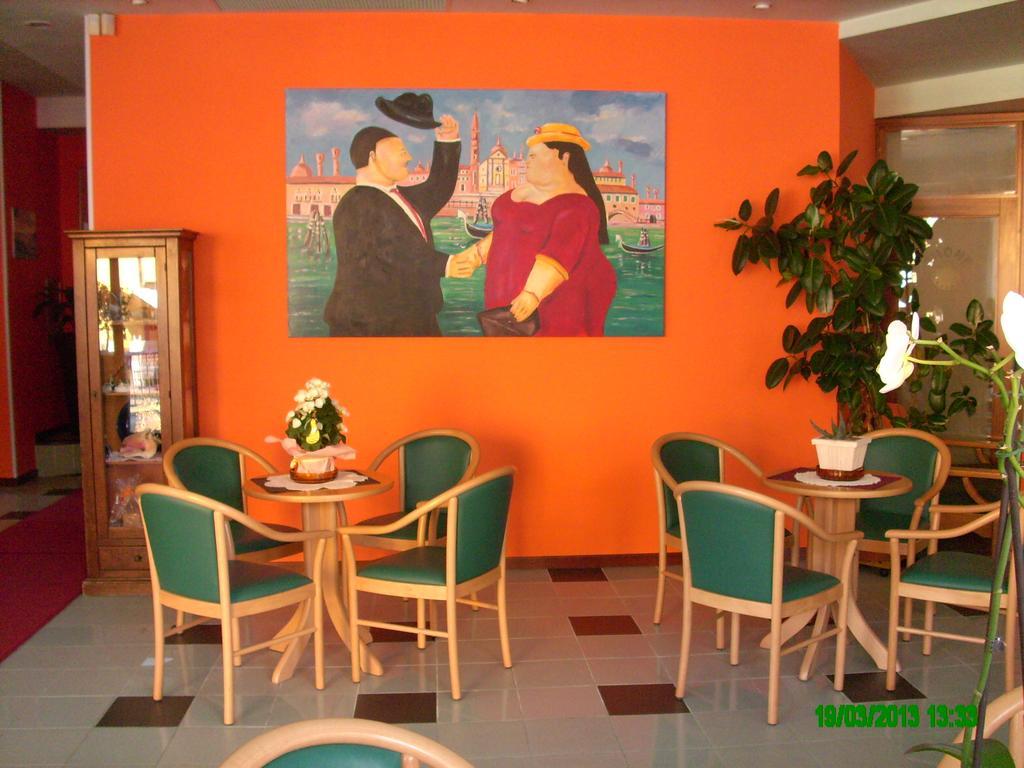 Hotel Colorado Lido di Jesolo Luaran gambar
