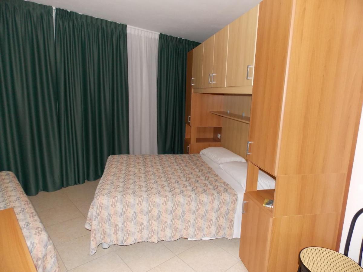 Hotel Colorado Lido di Jesolo Luaran gambar
